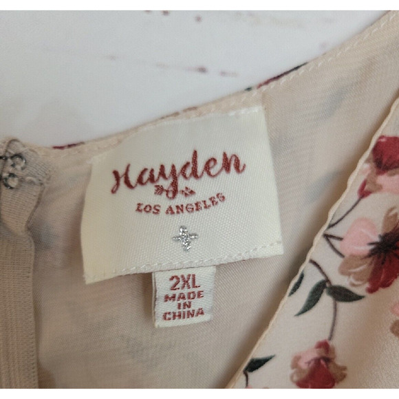 Hayden Tan Floral Print V-Neck Dolman Sleeve Boho Peplum Top Women's Size 2XL - Picture 3 of 12